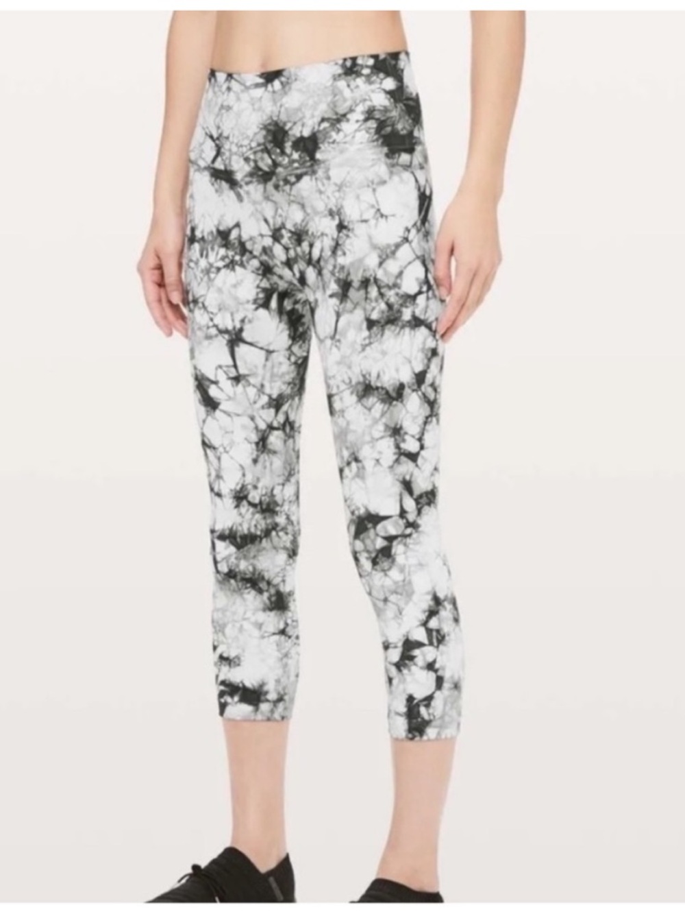 Lululemon Wunder Under Crop leggings  Full-On Luxtreme Dual Shibori Tie Dye size
